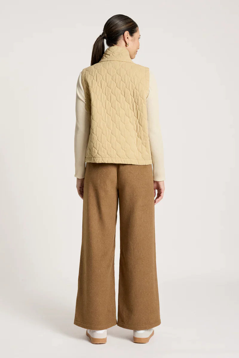 Sansi Quilted Crop Vest / Dune